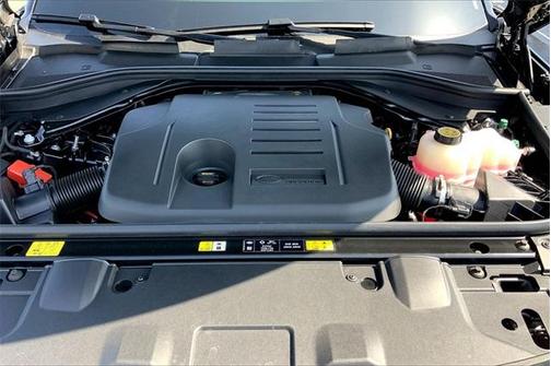 2025 Land Rover Range Rover P400 SE 7 Seat