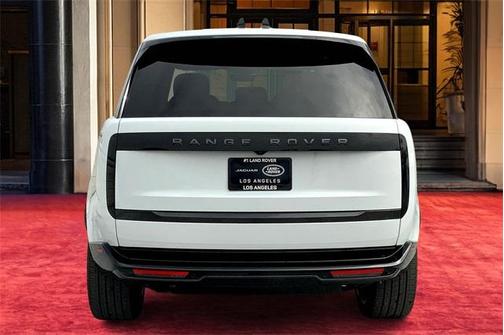 2025 Land Rover Range Rover P400 SE 7 Seat