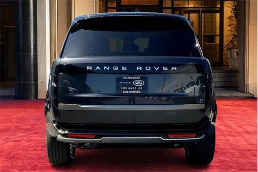 2025 Land Rover Range Rover P400 SE 7 Seat