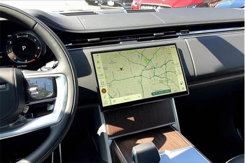 2025 Land Rover Range Rover P400 SE 7 Seat