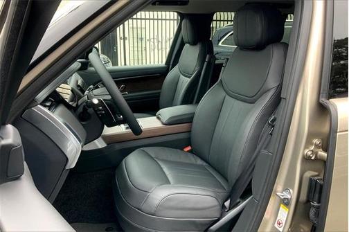 2025 Land Rover Range Rover P530 SE 7 Seat
