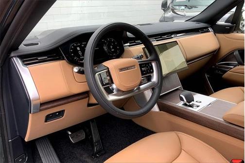 2025 Land Rover Range Rover P550e SE
