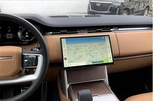 2025 Land Rover Range Rover P550e SE