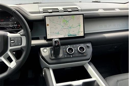 2025 Land Rover Defender P400 X-Dynamic SE