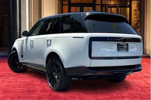 2025 Land Rover Range Rover P400 SE