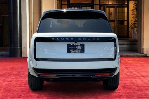 2025 Land Rover Range Rover P400 SE