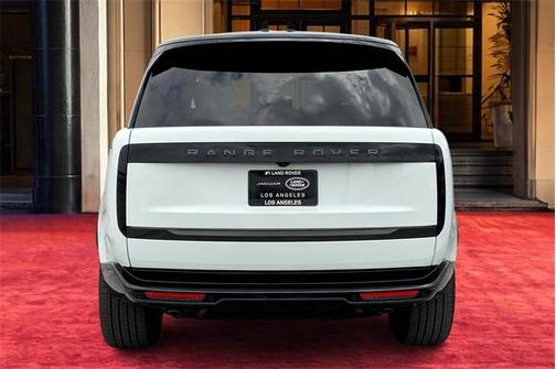 2025 Land Rover Range Rover P530 SE 7 Seat