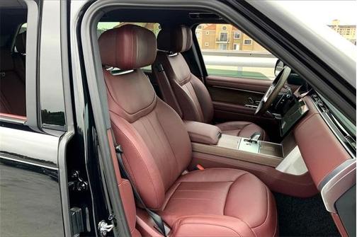 2025 Land Rover Range Rover AUTOBIOGRAPHY