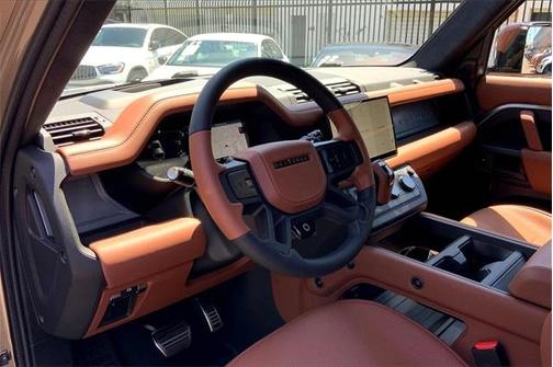 2025 Land Rover Defender V8