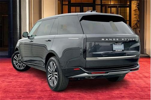 2025 Land Rover Range Rover P530 SE 7 Seat