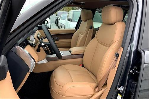 2025 Land Rover Range Rover P530 SE 7 Seat