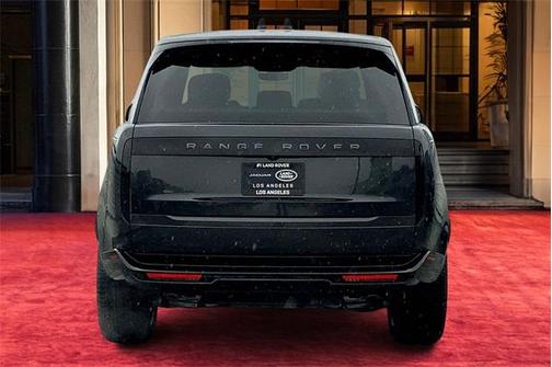 2025 Land Rover Range Rover P530 SE