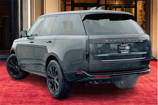 2025 Land Rover Range Rover P530 SE