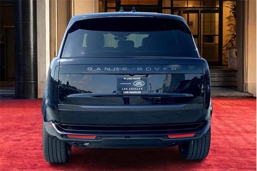 2025 Land Rover Range Rover P550e SE