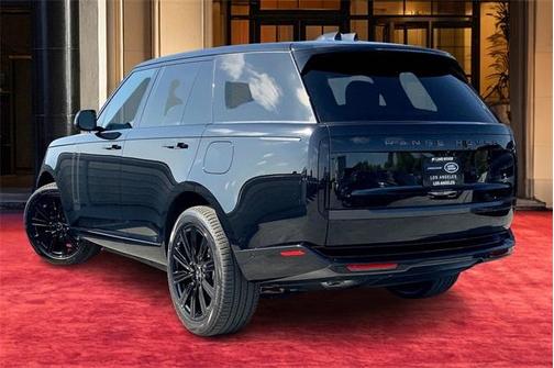 2025 Land Rover Range Rover P550e SE