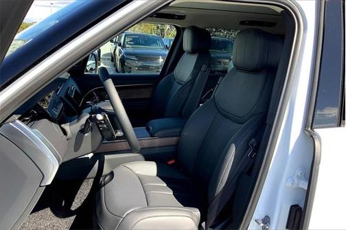 2025 Land Rover Range Rover P530 SE