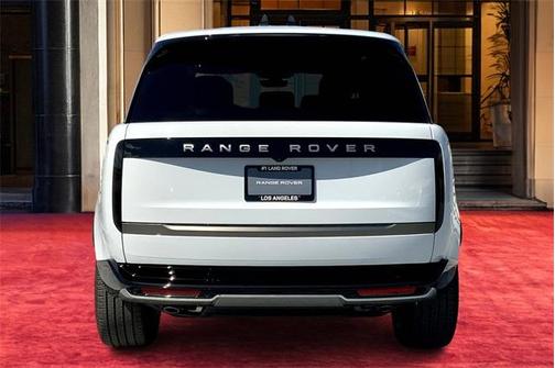 2025 Land Rover Range Rover P530 SE
