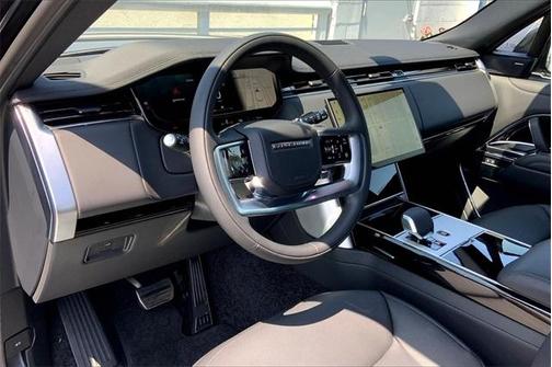 2025 Land Rover Range Rover P400 SE
