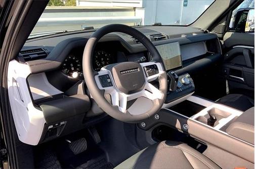2025 Land Rover Defender P400 S