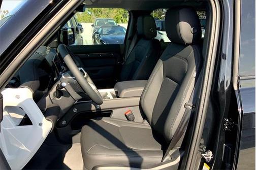2025 Land Rover Defender P400 S