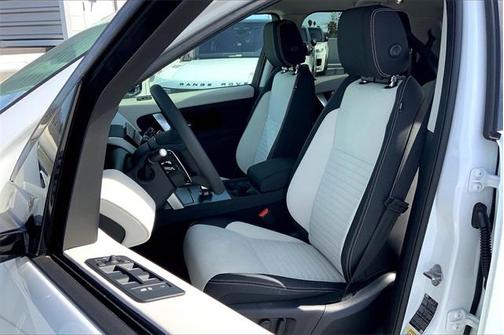 2025 Land Rover Discovery Sport S