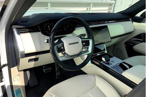 2025 Land Rover Range Rover P530 SE