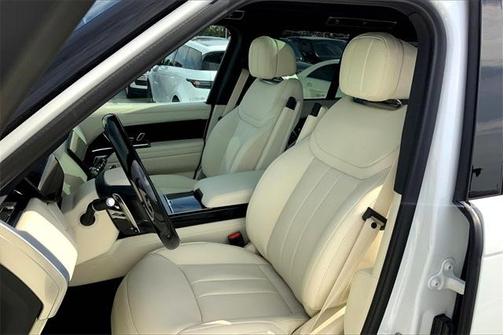 2025 Land Rover Range Rover P530 SE