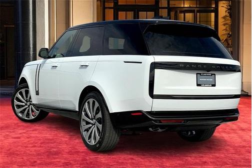 2025 Land Rover Range Rover P530 SE