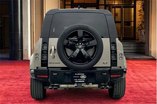 2023 Land Rover Defender 110 V8