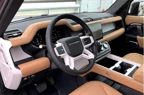 2025 Land Rover Defender P400 X-Dynamic SE