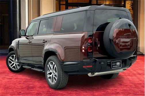2025 Land Rover Defender P400 X-Dynamic SE