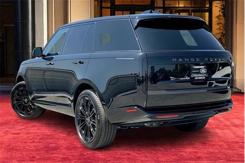 2025 Land Rover Range Rover P530 SE