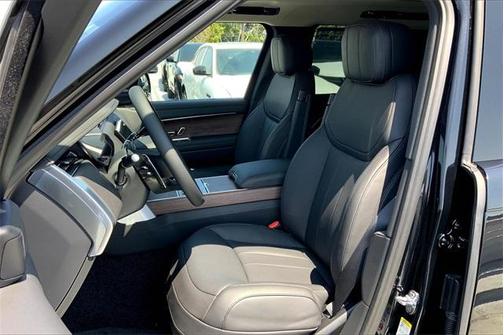 2025 Land Rover Range Rover P530 SE