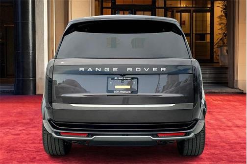 2025 Land Rover Range Rover P530 SE
