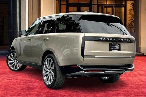 2025 Land Rover Range Rover P530 SE