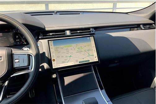 2026 Land Rover Range Rover Velar P400 Dynamic SE