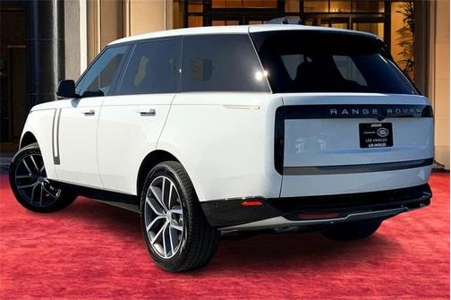 2025 Land Rover Range Rover P400 SE