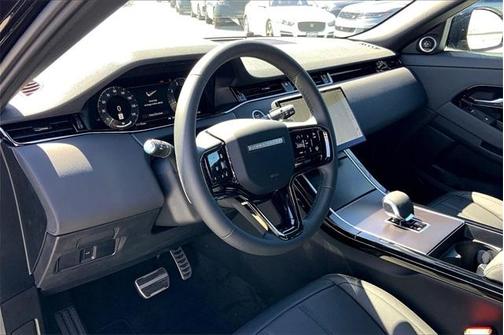 2026 Land Rover Range Rover Evoque Dynamic SE