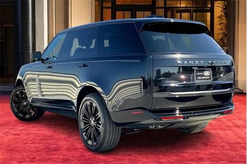 2025 Land Rover Range Rover P530 SE 7 Seat