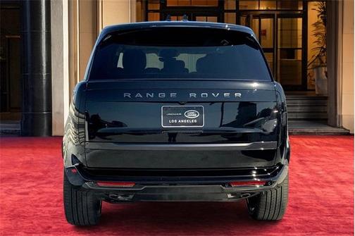 2025 Land Rover Range Rover P530 SE 7 Seat