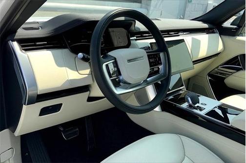 2025 Land Rover Range Rover P400 SE