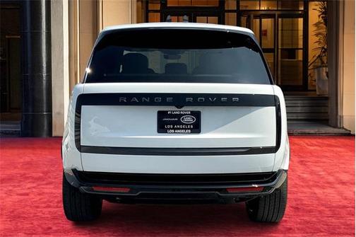 2025 Land Rover Range Rover P400 SE