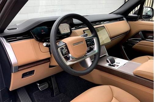 2025 Land Rover Range Rover P530 SE
