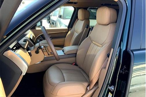2025 Land Rover Range Rover P550e SE