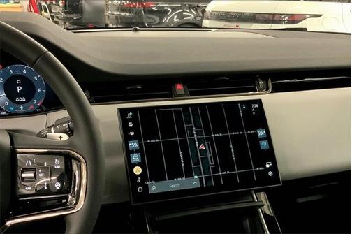 2026 Land Rover Range Rover Evoque Dynamic SE