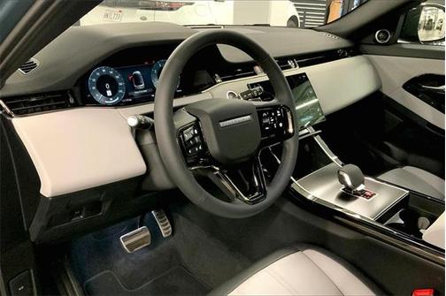 2026 Land Rover Range Rover Evoque Dynamic SE