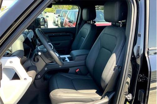 2025 Land Rover Defender P400 S