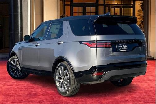 2025 Land Rover Discovery P360 Dynamic SE