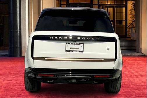 2022 Land Rover Range Rover SV