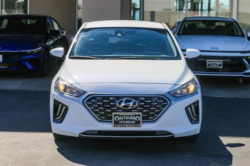 2022 Hyundai IONIQ Plug-In Hybrid SE